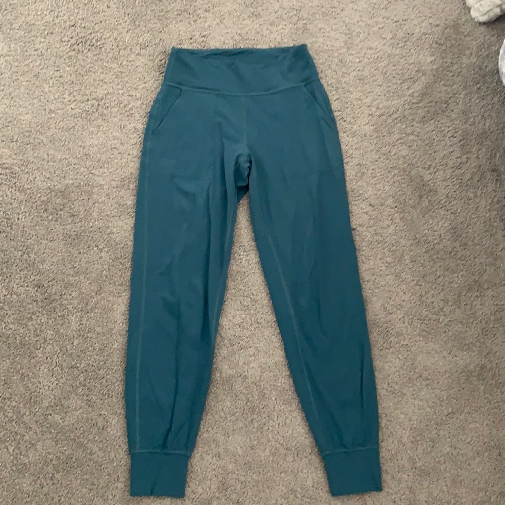 Lululemon align joggers 28 inches